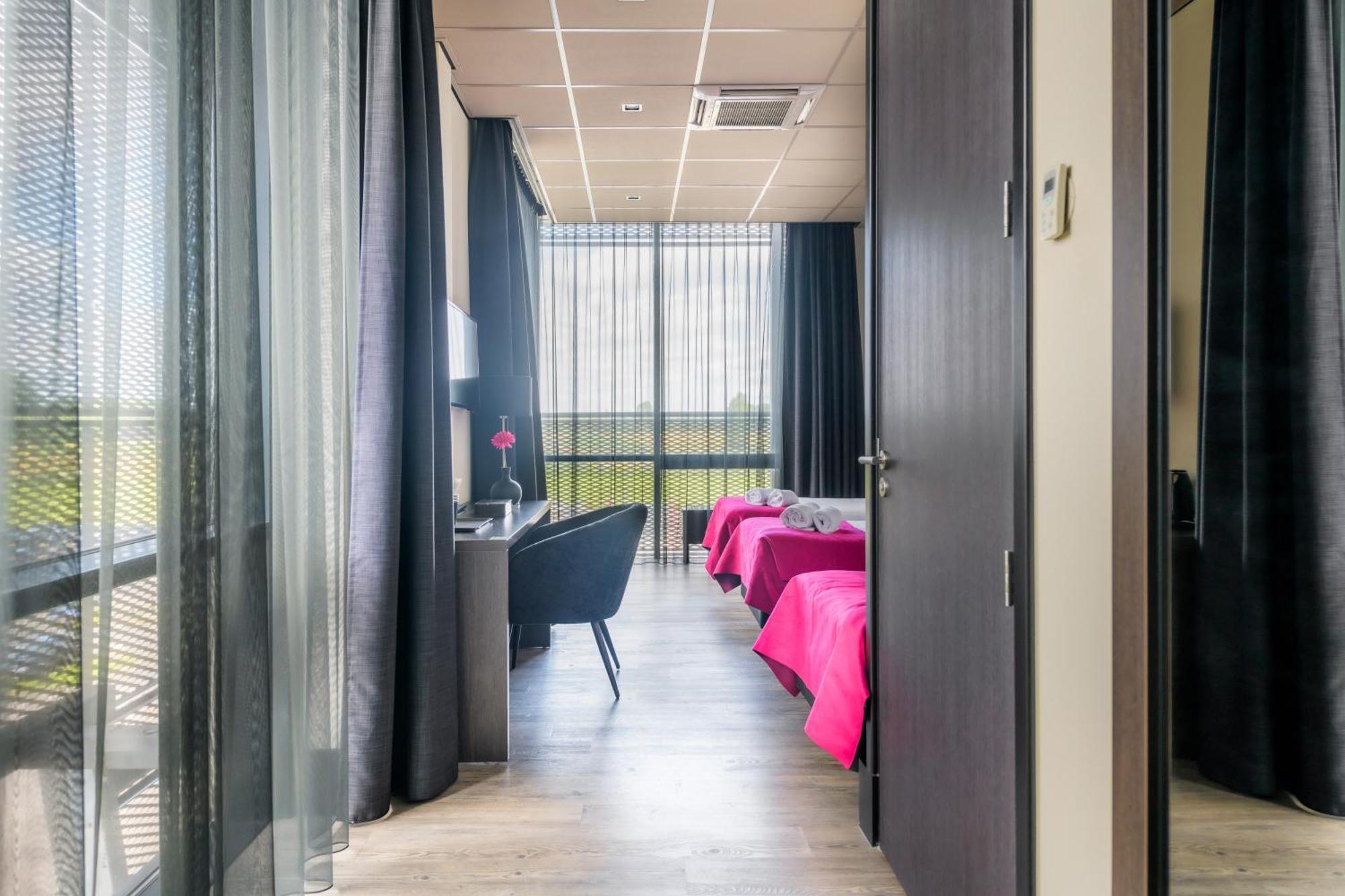 Bas World Hotel Veghel Eksteriør billede